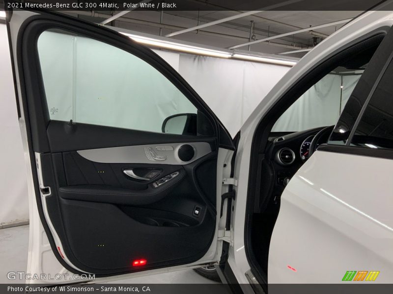 Polar White / Black 2021 Mercedes-Benz GLC 300 4Matic