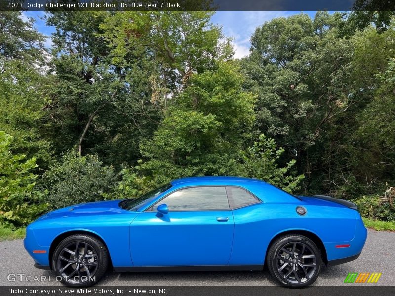  2023 Challenger SXT Blacktop B5 Blue Pearl