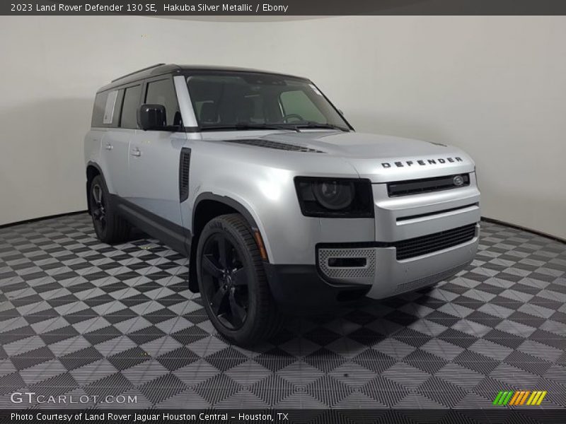  2023 Defender 130 SE Hakuba Silver Metallic