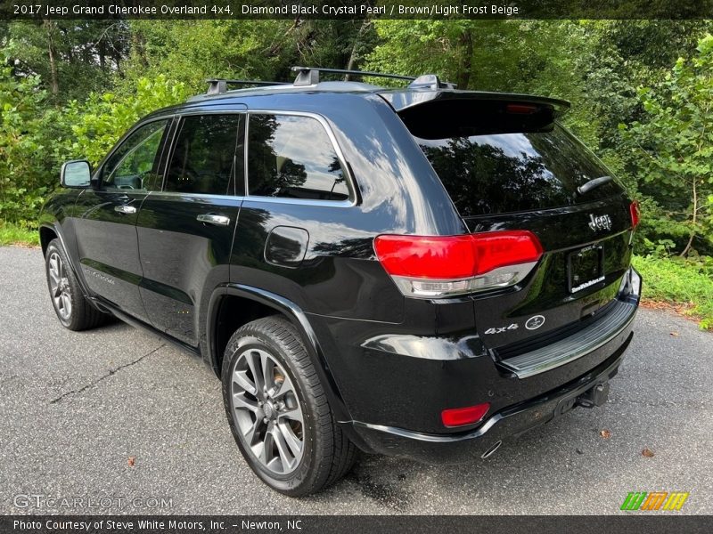  2017 Grand Cherokee Overland 4x4 Diamond Black Crystal Pearl