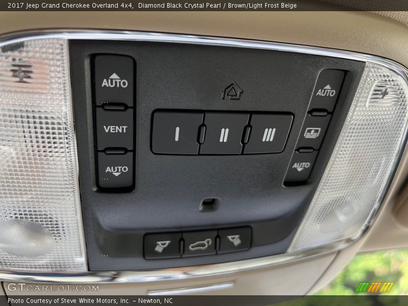 Controls of 2017 Grand Cherokee Overland 4x4