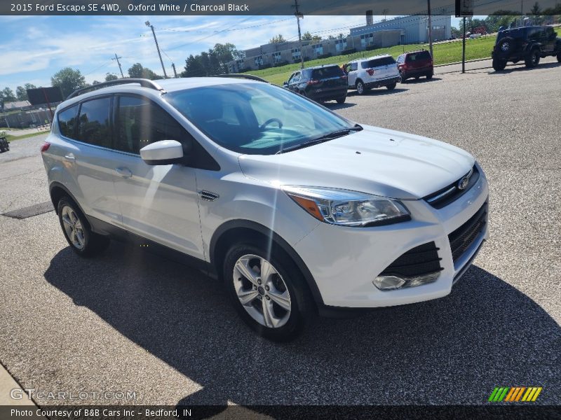 Oxford White / Charcoal Black 2015 Ford Escape SE 4WD