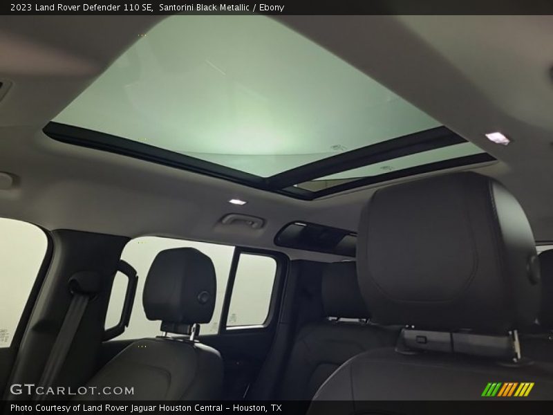 Sunroof of 2023 Defender 110 SE