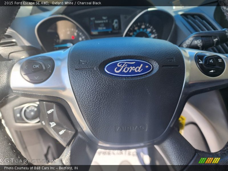 Oxford White / Charcoal Black 2015 Ford Escape SE 4WD