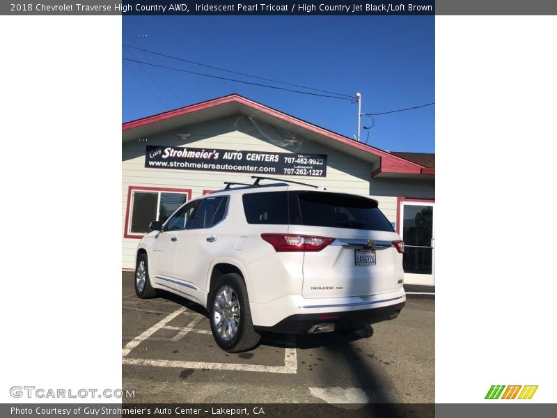 Iridescent Pearl Tricoat / High Country Jet Black/Loft Brown 2018 Chevrolet Traverse High Country AWD