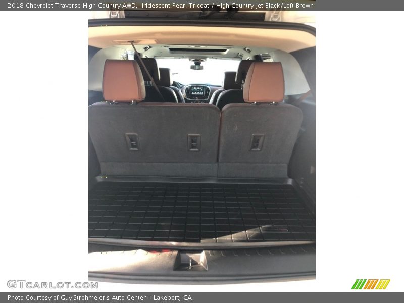 Iridescent Pearl Tricoat / High Country Jet Black/Loft Brown 2018 Chevrolet Traverse High Country AWD