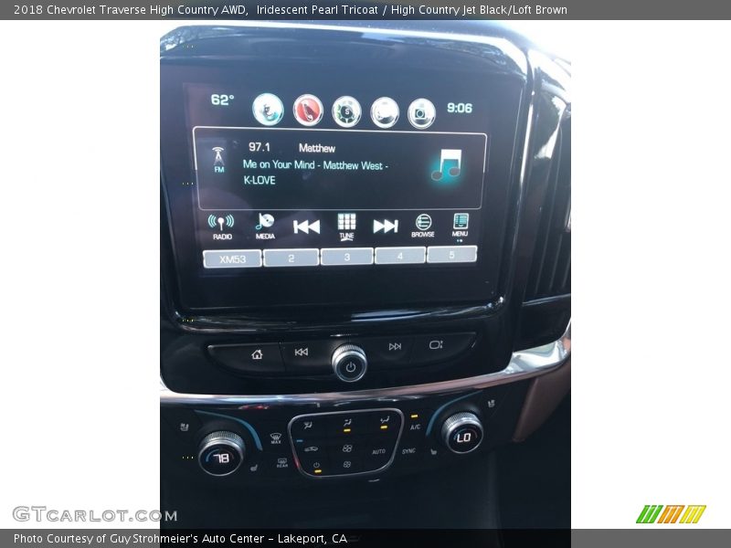 Iridescent Pearl Tricoat / High Country Jet Black/Loft Brown 2018 Chevrolet Traverse High Country AWD