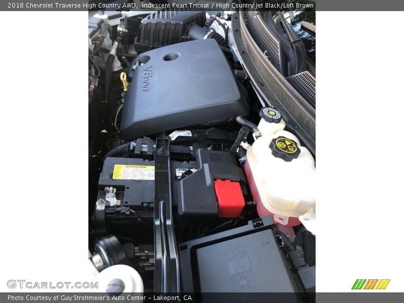 Iridescent Pearl Tricoat / High Country Jet Black/Loft Brown 2018 Chevrolet Traverse High Country AWD
