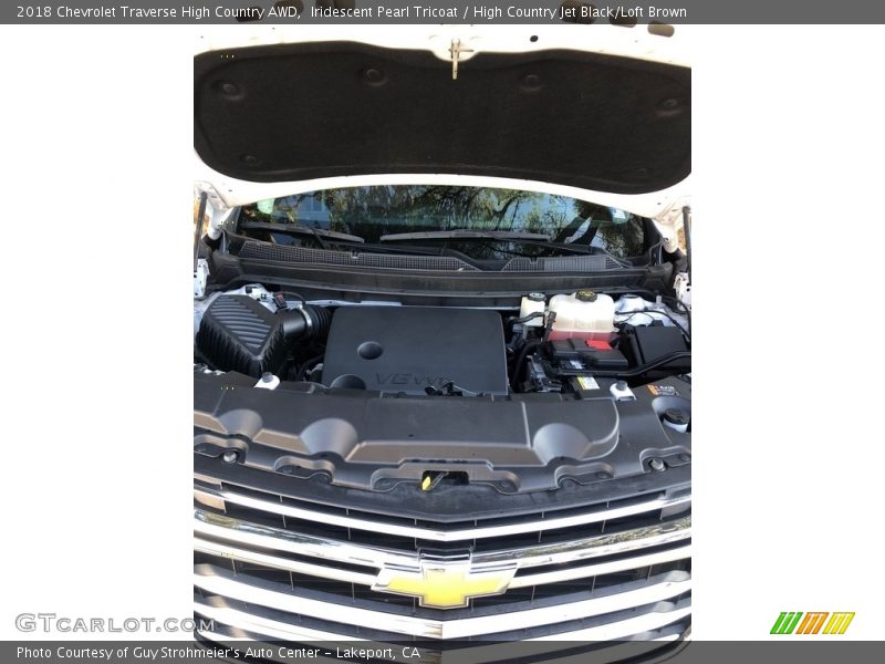 Iridescent Pearl Tricoat / High Country Jet Black/Loft Brown 2018 Chevrolet Traverse High Country AWD