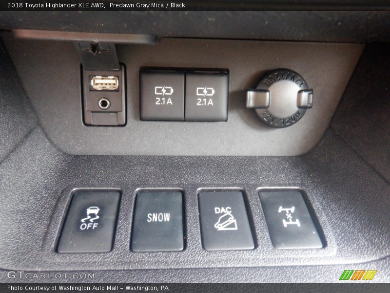 Predawn Gray Mica / Black 2018 Toyota Highlander XLE AWD