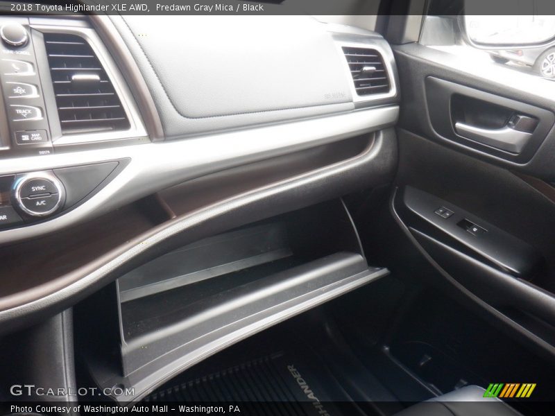 Predawn Gray Mica / Black 2018 Toyota Highlander XLE AWD