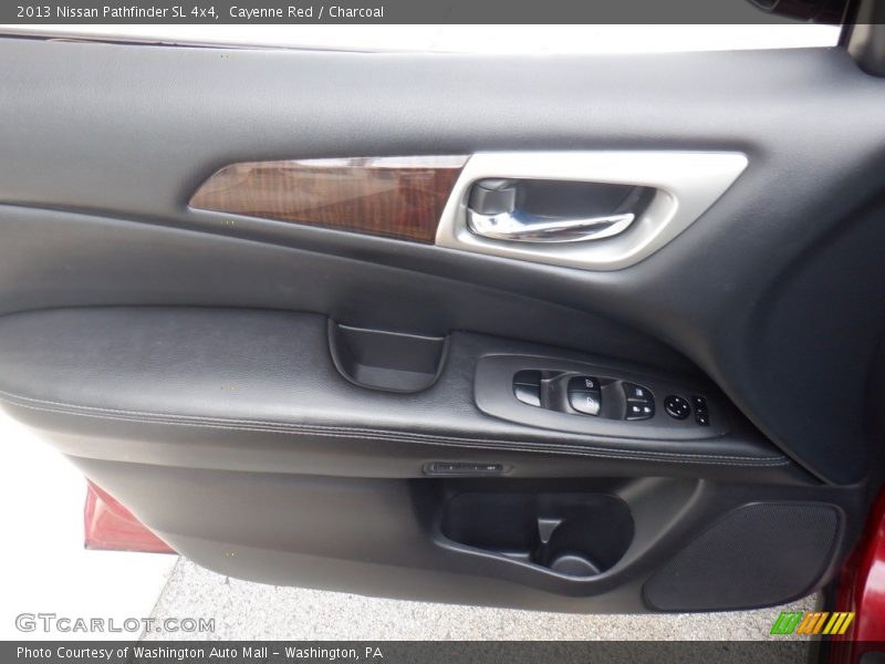Cayenne Red / Charcoal 2013 Nissan Pathfinder SL 4x4