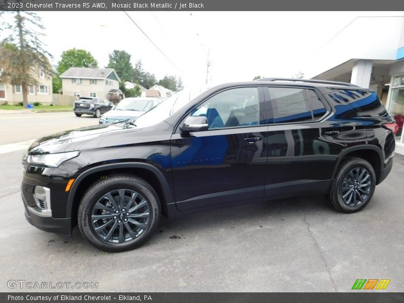 Mosaic Black Metallic / Jet Black 2023 Chevrolet Traverse RS AWD