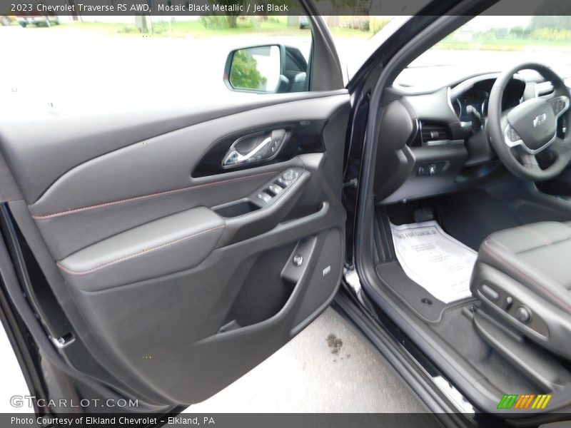 Mosaic Black Metallic / Jet Black 2023 Chevrolet Traverse RS AWD