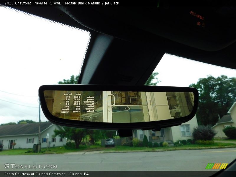 Mosaic Black Metallic / Jet Black 2023 Chevrolet Traverse RS AWD