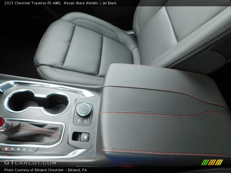 Mosaic Black Metallic / Jet Black 2023 Chevrolet Traverse RS AWD