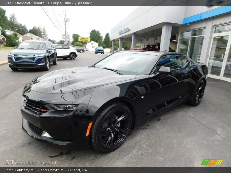 Front 3/4 View of 2023 Camaro LT Coupe