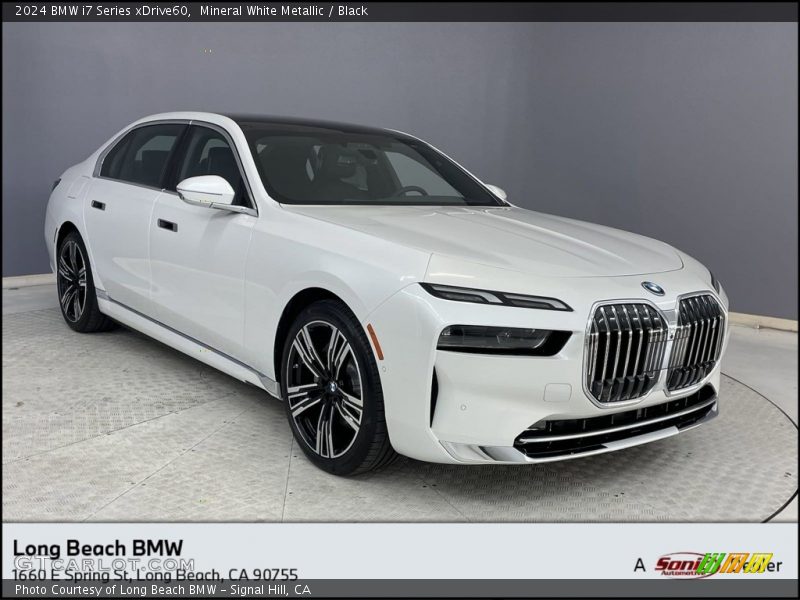 Mineral White Metallic / Black 2024 BMW i7 Series xDrive60