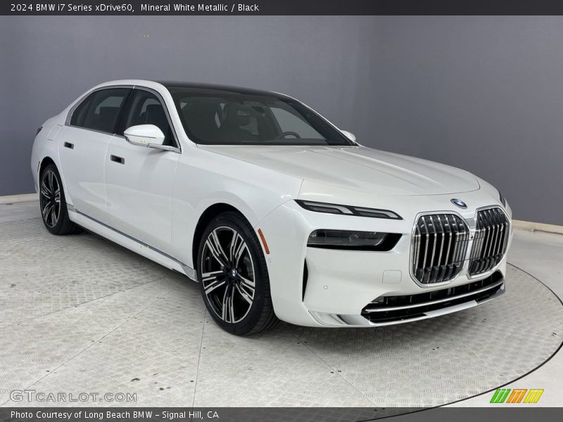 Front 3/4 View of 2024 i7 Series xDrive60