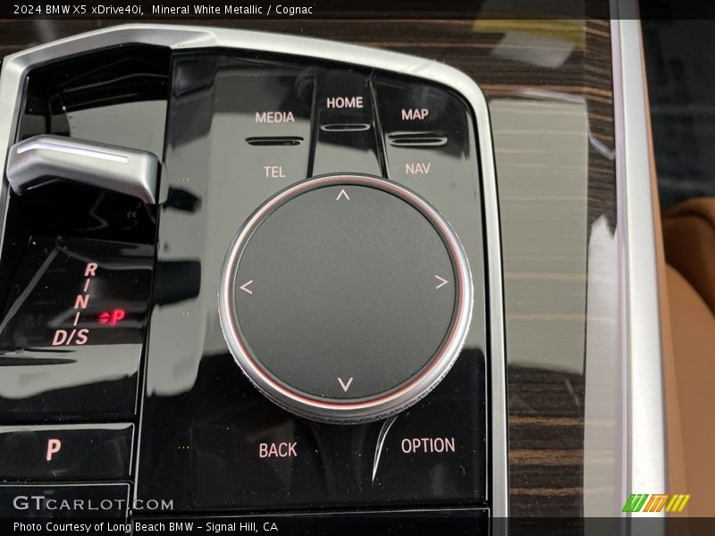 Controls of 2024 X5 xDrive40i