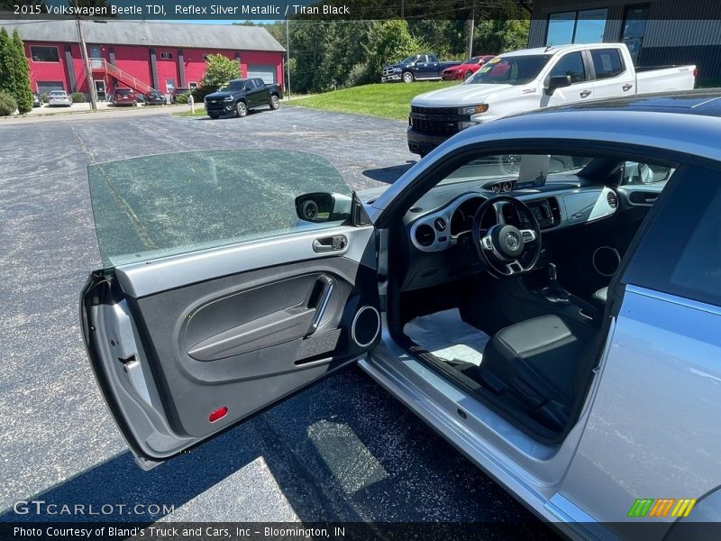 Reflex Silver Metallic / Titan Black 2015 Volkswagen Beetle TDI