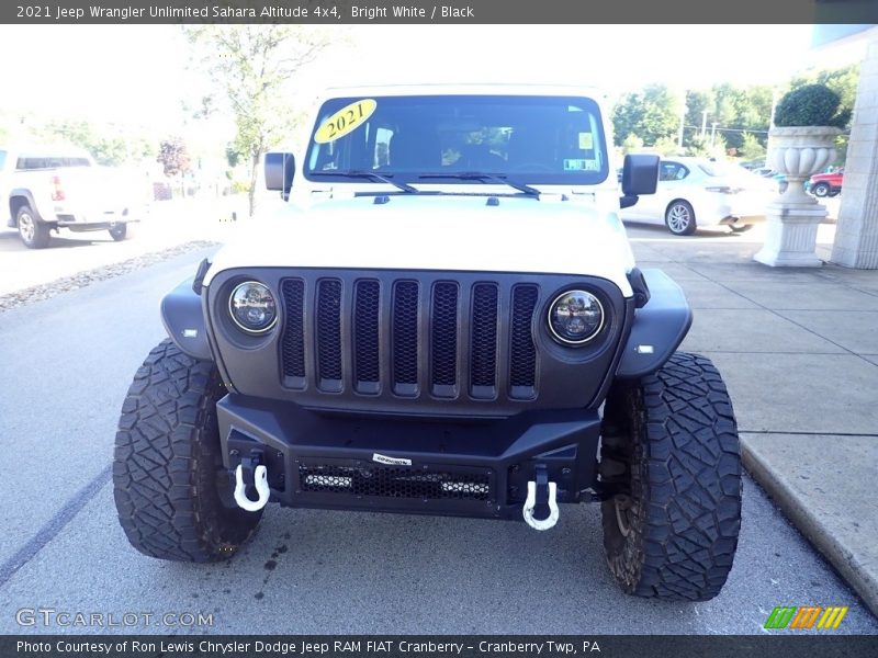 Bright White / Black 2021 Jeep Wrangler Unlimited Sahara Altitude 4x4