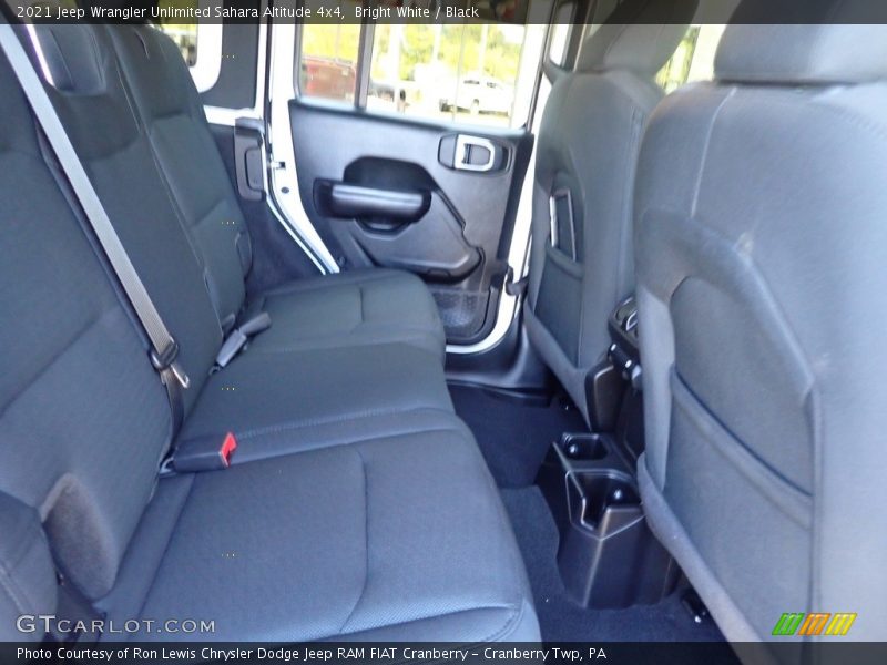 Bright White / Black 2021 Jeep Wrangler Unlimited Sahara Altitude 4x4