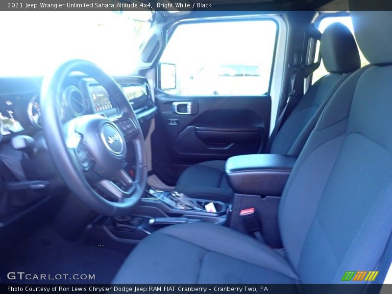 Bright White / Black 2021 Jeep Wrangler Unlimited Sahara Altitude 4x4