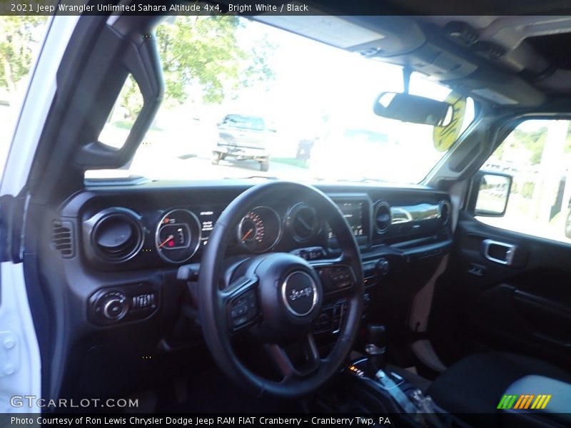 Bright White / Black 2021 Jeep Wrangler Unlimited Sahara Altitude 4x4
