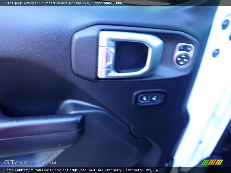 Bright White / Black 2021 Jeep Wrangler Unlimited Sahara Altitude 4x4