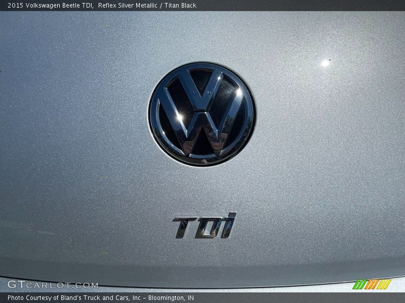 Reflex Silver Metallic / Titan Black 2015 Volkswagen Beetle TDI