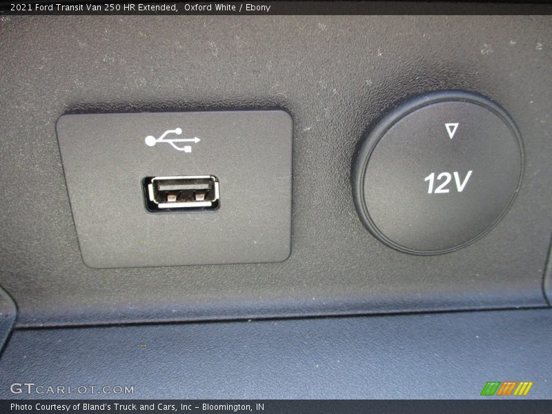 Oxford White / Ebony 2021 Ford Transit Van 250 HR Extended