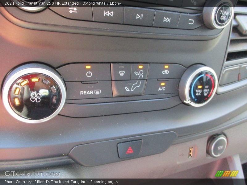 Oxford White / Ebony 2021 Ford Transit Van 250 HR Extended
