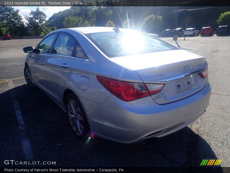 Radiant Silver / Gray 2013 Hyundai Sonata SE