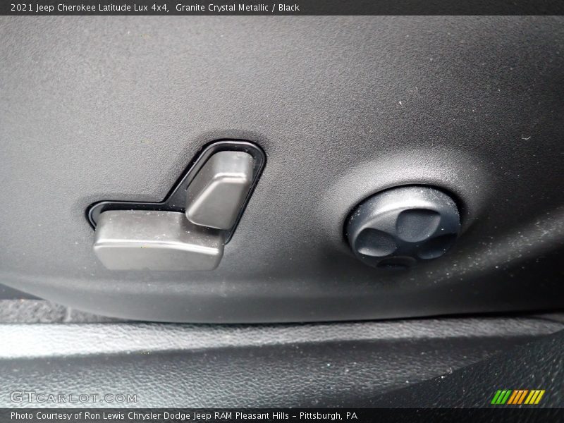 Granite Crystal Metallic / Black 2021 Jeep Cherokee Latitude Lux 4x4