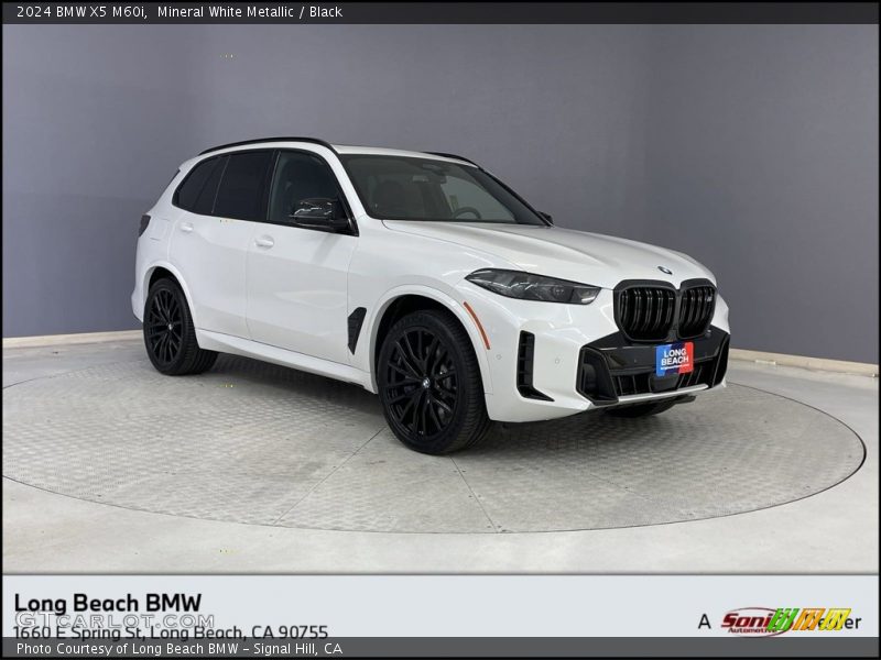 Mineral White Metallic / Black 2024 BMW X5 M60i