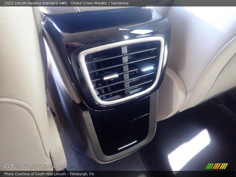 Gilded Green Metallic / Sandstone 2022 Lincoln Nautilus Standard AWD