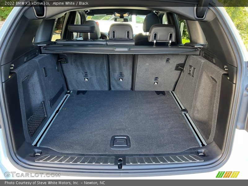  2022 X3 xDrive30i Trunk