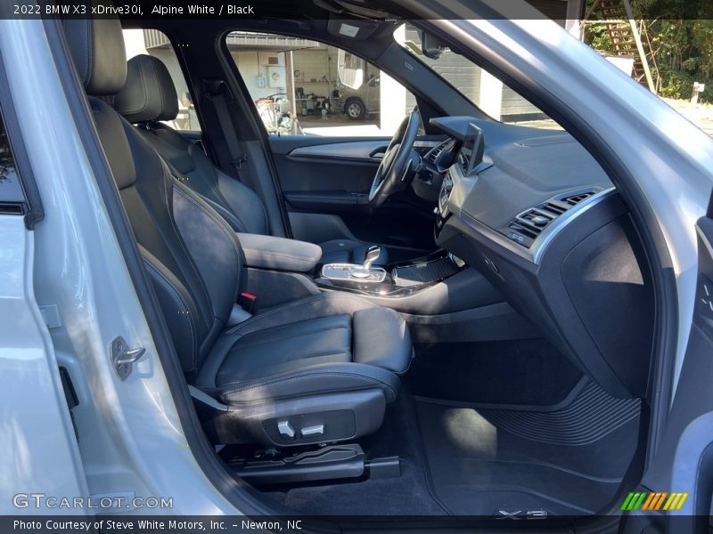 Front Seat of 2022 X3 xDrive30i