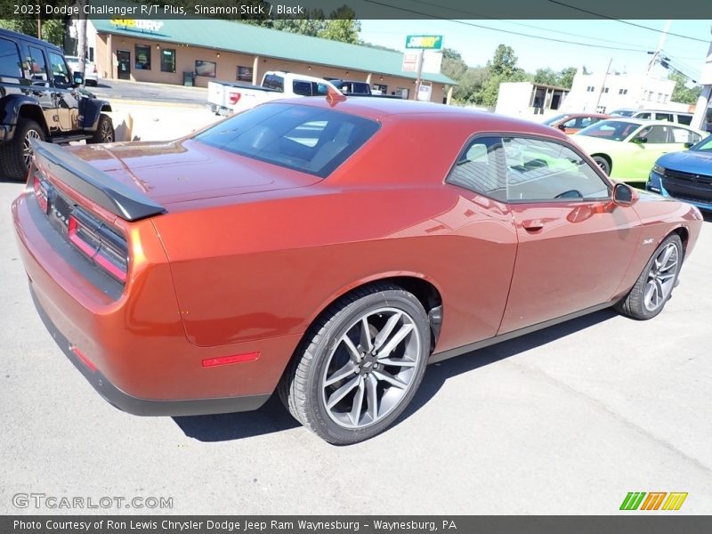 Sinamon Stick / Black 2023 Dodge Challenger R/T Plus