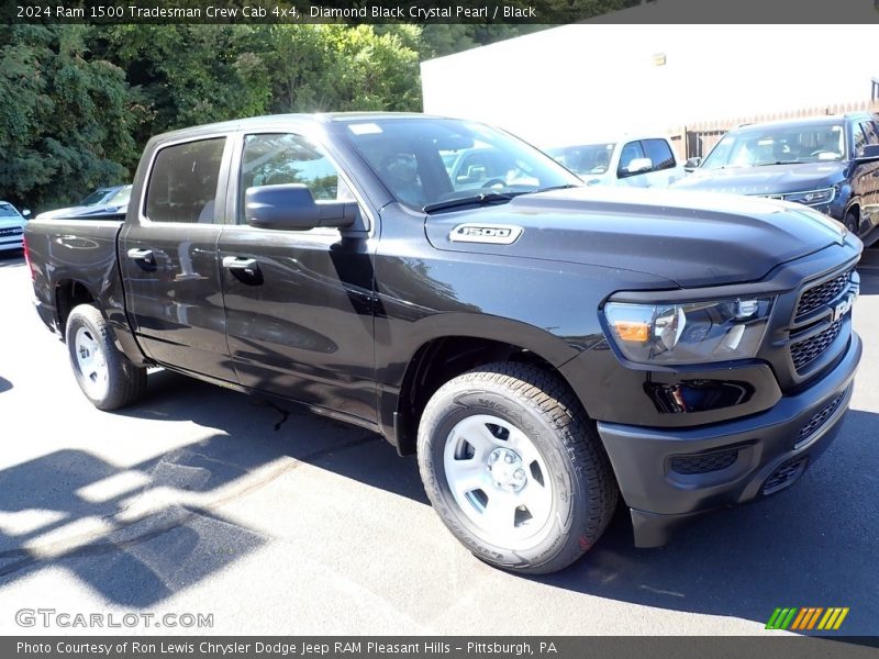 Front 3/4 View of 2024 1500 Tradesman Crew Cab 4x4