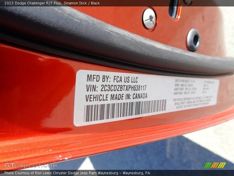 Sinamon Stick / Black 2023 Dodge Challenger R/T Plus