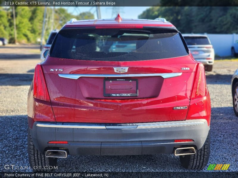 Red Horizon Tintcoat / Sahara Beige 2019 Cadillac XT5 Luxury