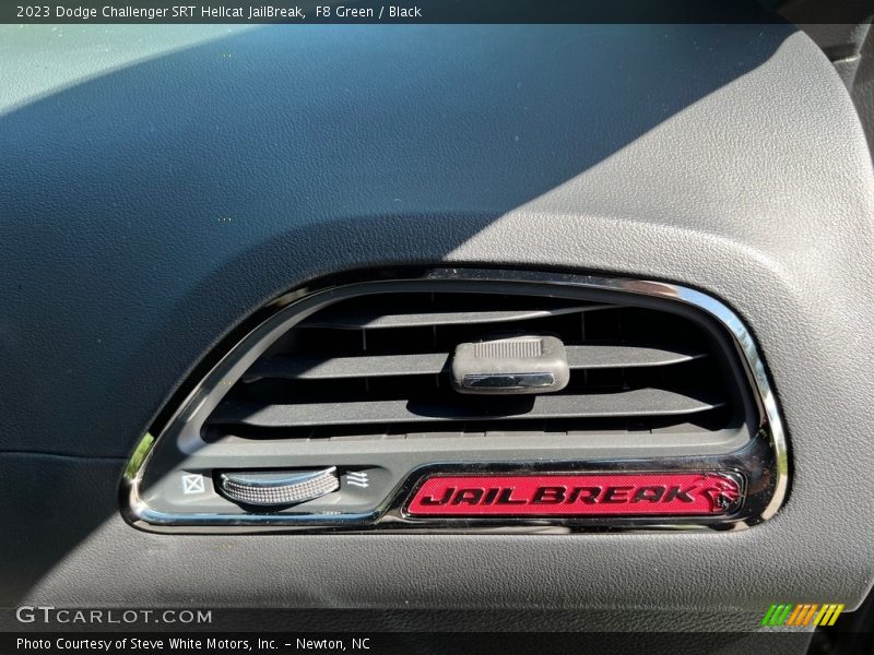 F8 Green / Black 2023 Dodge Challenger SRT Hellcat JailBreak