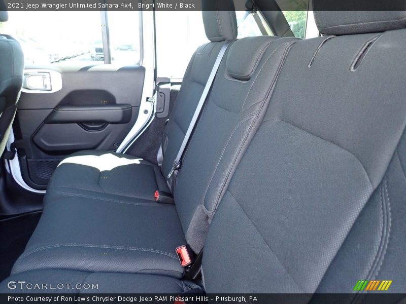 Bright White / Black 2021 Jeep Wrangler Unlimited Sahara 4x4