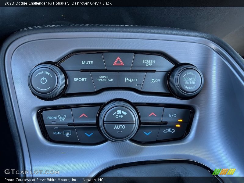 Controls of 2023 Challenger R/T Shaker