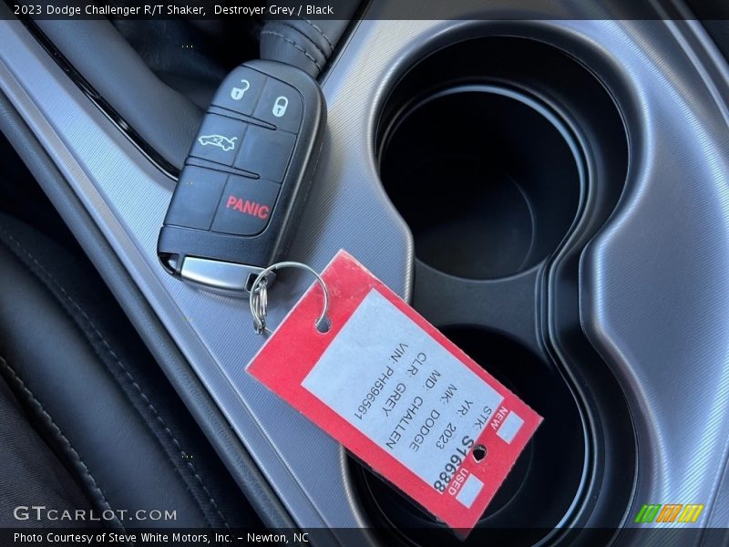Keys of 2023 Challenger R/T Shaker