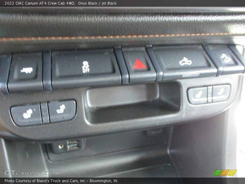 Onyx Black / Jet Black 2022 GMC Canyon AT4 Crew Cab 4WD
