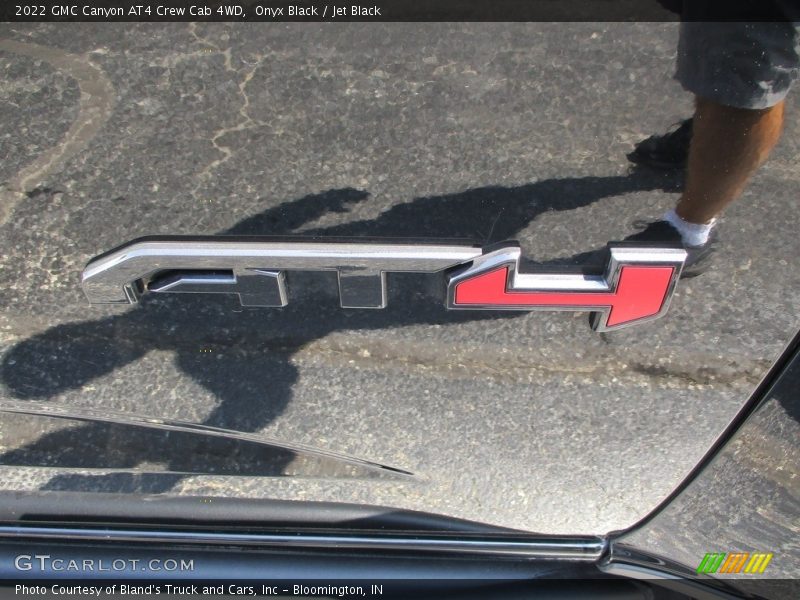 Onyx Black / Jet Black 2022 GMC Canyon AT4 Crew Cab 4WD