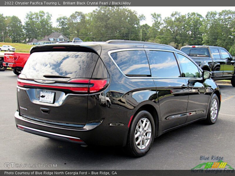 Brilliant Black Crystal Pearl / Black/Alloy 2022 Chrysler Pacifica Touring L
